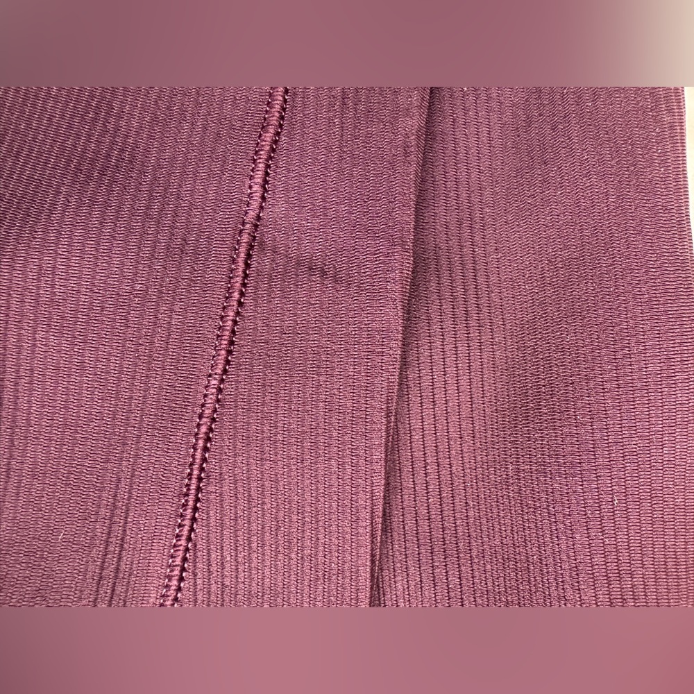 NWT Athleta Salutation Stash Ribbed Flare Leggings Sz S Spiced Cabernet - Picture 6 of 9